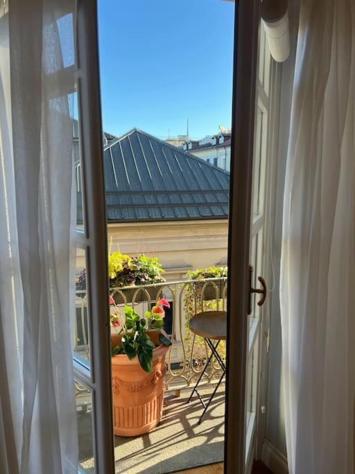 Appartement Parigino A *