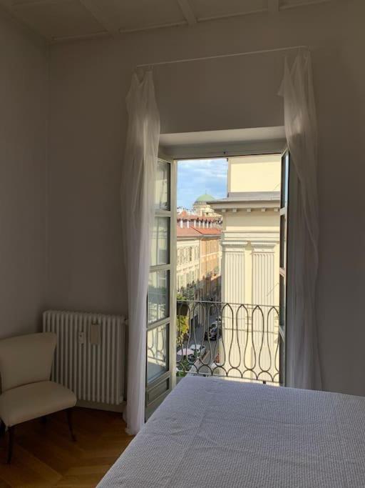 Parigino A *